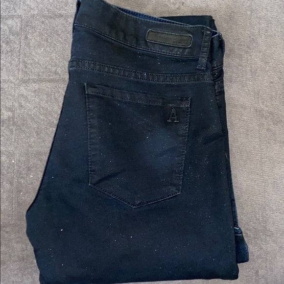 Jeans - Picture 2 of 3